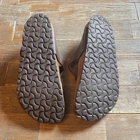 Birkenstock Gizeh Metallic Bronze Sandals🖤 - Picture 14 of 14